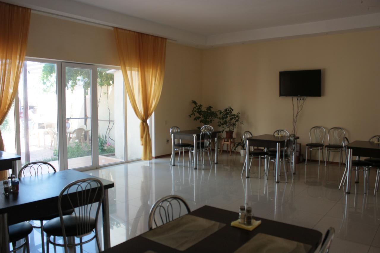 Akvitaniya Mini-Hotel Zatoka Ngoại thất bức ảnh