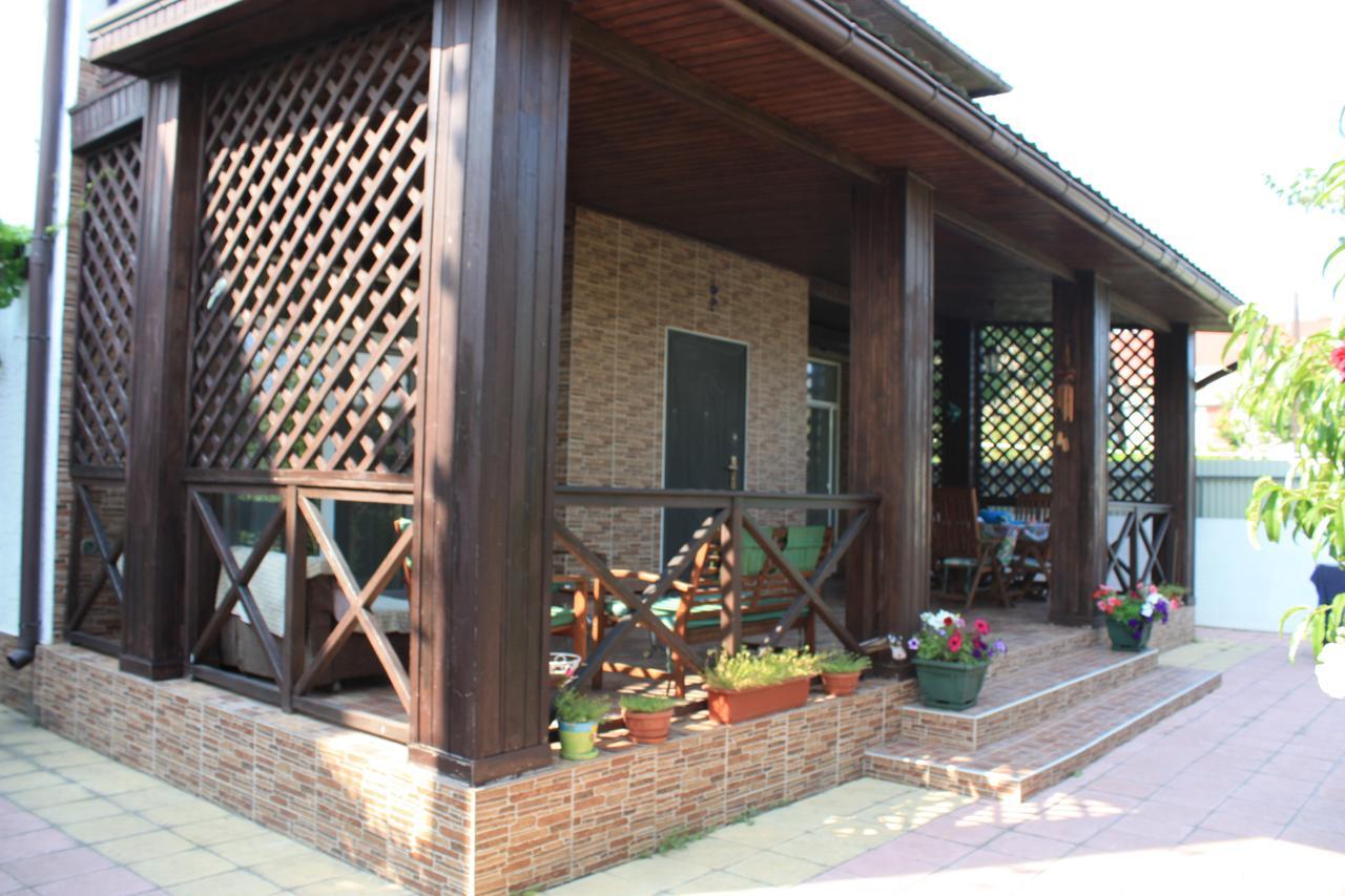 Akvitaniya Mini-Hotel Zatoka Ngoại thất bức ảnh