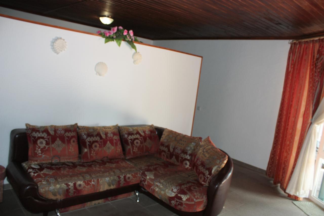Akvitaniya Mini-Hotel Zatoka Ngoại thất bức ảnh