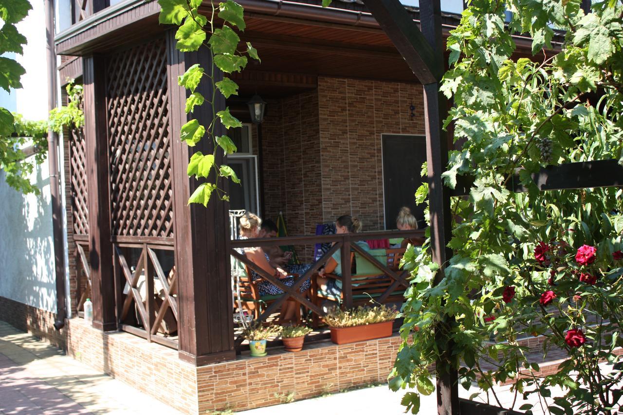 Akvitaniya Mini-Hotel Zatoka Ngoại thất bức ảnh