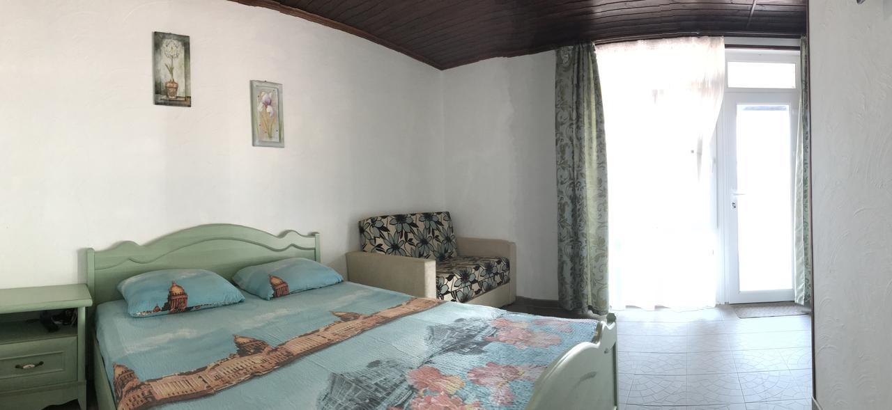 Akvitaniya Mini-Hotel Zatoka Ngoại thất bức ảnh