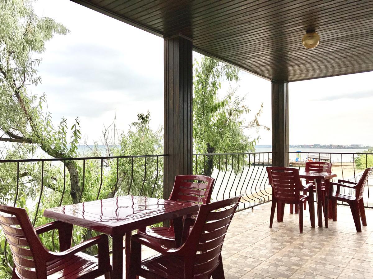Akvitaniya Mini-Hotel Zatoka Ngoại thất bức ảnh